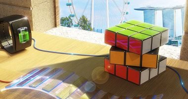 العلماء يبتكرون لوحًا شمسيًا عكسيًا يمكنه توليد الكهرباء من الظل