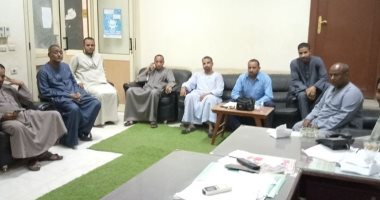 صور.. مبادرة لأهالى إسنا لمنع الذهاب للمقابر وغلق الطرق المؤدية لها خلال العيد