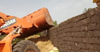 صور.. محافظ كفرالشيخ يتابع حملات إزالة التعديات ومخالفات البناء
