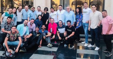 حفل إفطار لأسرة مسلسل النهاية بعد انتهاء تصوير أحداث العمل.. صور