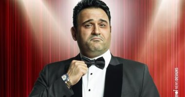 أكرم حسني يكشف كواليس أغنية "لو كنت".. وعمرو أديب يداعبه: "كنت عايز أبقى حوت"