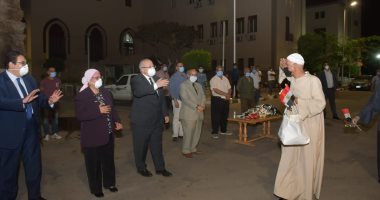مصحف وسجادة ولعب.. الخشت ينشر فيديو استقبال 2800 عائد من الخارج