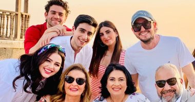 منى الشاذلى تؤدى رقصة مع أبطال "خيانة عهد" داخل ستوديو "معكم" على تيك توك