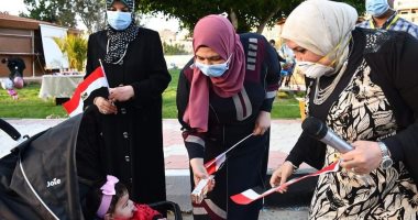 رئيس جامعة القناة تشارك أبناء مصر العائدين من الخارج فرحة عيد الفطر المبارك.. صور