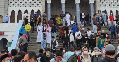 المسلمون فى كوريا يحتفلون بعيد الفطر بأداء صلاة العيد فى مسجد سول