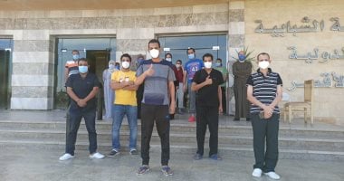 فرحة العيد.. مدير نزل شباب الطود يعلن خروج 13 متعافيا من كورونا بعد شفائهم
