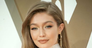 خمس أشياء لا تستغنى عنها أيقونة الجمال جيجى حديد في إطلالتها.. اعرفي أبرزها 