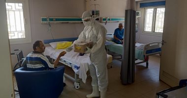 بالعصائر والشكولاتة.. مستشفى الحجر الصحي بقها يحتفل بعيد الفطر مع المرضي