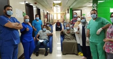 مستشفى إسنا للحجر الصحى تعلن خروج 20 مواطنا بعد شفائهم من كورونا.. صور