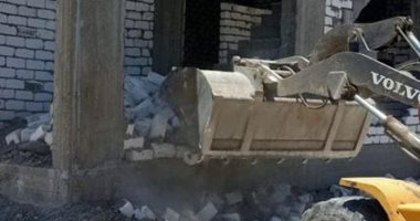 صور..تنفيذ 21 إزالة بناء مخالف وتعدى على أراضى دولة بالإسكندرية خلال العيد 