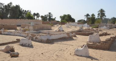 صور.. مقابر الأقصر مغلقة أمام الأهالى ثالث أيام العيد