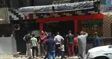 غلق وتشميع مطعم كشرى استقبل مواطنين بطوخ بالمخالفة لإجراءات مواجهة كورونا.. صور