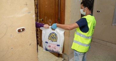 صور .. صندوق تحيا مصر يوفّر 100 ألف قطعة ملابس جديدة لـ 10 آلاف أسرة 