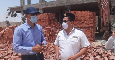 جهاز مدينة الشروق يُزيل مبنيين بدون ترخيص بالمناطق المضافة للمدينة