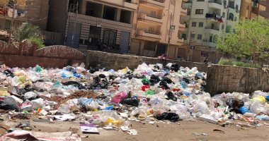 اضبط مخالفة.. تراكم القمامة بشوارع المحلة فى ثالث أيام عيد الفطر