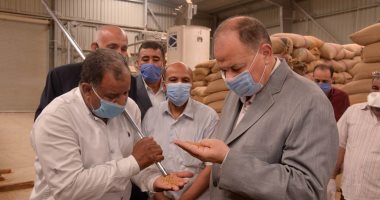 محافظ أسيوط: توريد 133 ألف و378 طن قمح لمراكز التجميع والصوامع حتى اليوم