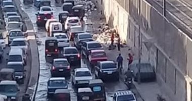 قارئ يشكو تراكم مياه الصرف الصحى والقمامة بشارع محطة مترو حلمية الزيتون