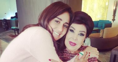 حلا شيحة تؤازر رجاء الجداوى: ليها حب خاص فى قلوب الناس ويارب تقوم بالسلامة