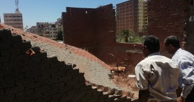 صور .. تنفيذ 9 قرارات إزالة لمبانى مخالفة بأحياء الإسكندرية