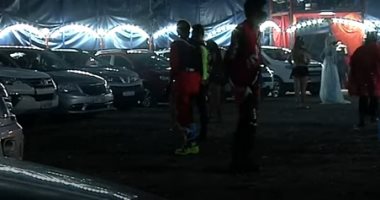 السيرك من شباك السيارة فى البرازيل للحفاظ على التباعد الاجتماعى