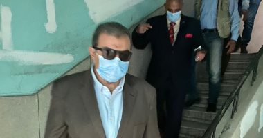  القوى العاملة: حظر دخول أى مواطن لطلب الخدمة دون ارتدائه الكمامة
