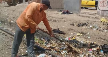 صور.. حملة نظافة مكبرة ورفع تراكمات القمامة بحى ثاني في المحلة