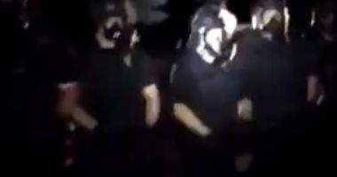 توجيه تهمة القتل للشرطى واضع قدمه على رقبة المواطن الأميركى جورج فلويد