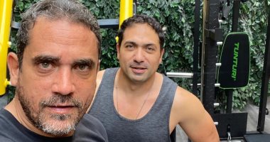 فورمة العزل المنزلى..تمارين الجيم تجمع الفنانين محمد حمدى وأمير كرارة "صور"