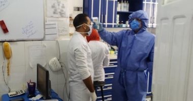 أهالي شمال سيناء فى سباق للنجاة من خطر كورونا.. المحلات تعلن تقديم خدمة توصيل الطلبات للمنازل.. ومبادرات أهلية لتوفير احتياجات المحجوزين منزليا .. ومطالب بتعقيم دورى للشوارع والأحياء