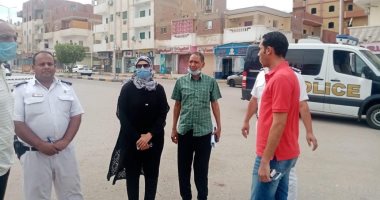 رئيس مدينة سفاجا تتفقد الأسواق والمحلات للتأكد من الالتزام بالإجراءات الوقائية..صور