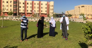 تعافى 10 حالة جديدة وخروجها من عزل المدينة الجامعية ببنى سويف.. صور 