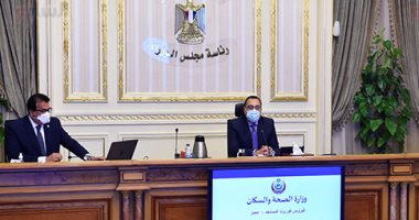 مدبولي يوجه بتفعيل لجنة الأزمات بكل محافظة.. ومرور المسئولين على المستشفيات