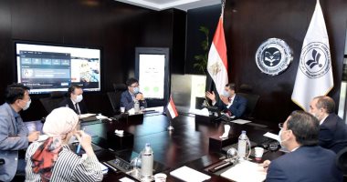 رئيس هيئة الاستثمار يلتقى رئيس "سامسونج" والشركة تضخ 84 مليون دولار  فى مصر