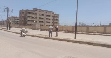 صور.. تطوير طريق نادى الشرطة بالمحلة ورفع تراكمات القمامة