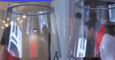 فيديو وصور.. مطعم فرنسى يخترع تقليعة جديدة لطمأنة زبائنه فى زمن كورونا