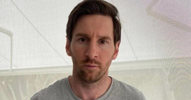 ميسى يتضامن مع الأمريكى جورج فلويد ضد العنصرية بصورة سوداء