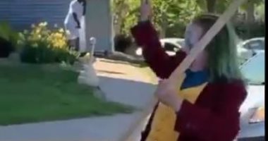 الجوكر يرقص بين المحتجين ضد مقتل جورج فلويد بأمريكا.. فيديو