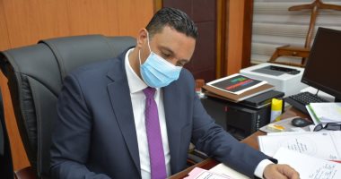 محافظ الدقهلية يُسلم 2400 كشاف لمدير عام المرافق لإنارة الشوارع