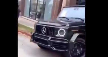 بعد جوتشى وآبل.. سرقة سيارات فاخرة من معرض مرسيدس فى أمريكا.. فيديو وصور