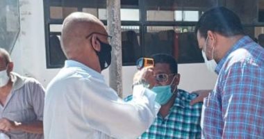 رى أسوان تلزم الموظفين والجمهور بارتداء الكمامة وتستكمل أعمال والتعقيم