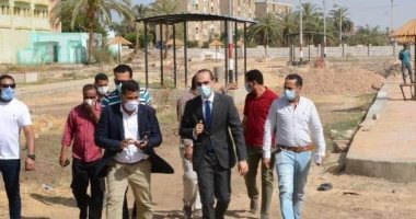 نائب محافظ سوهاج يتفقد أعمال خطة مبادرة " حياة كريمة" فى قرى جهينة