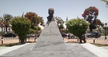 صور.. ميدان طه حسين عميد الأدب العربى أشهر ميادين المنيا