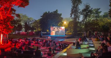 رومانيا توافق على عرض الأفلام بالهواء الطلق وتضع شروط لعودة التصوير 