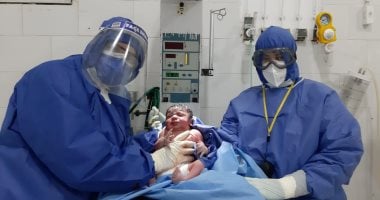 صور.. تعافى مصابة بفيروس كورونا فى الشرقية فور ولادتها قيصريا