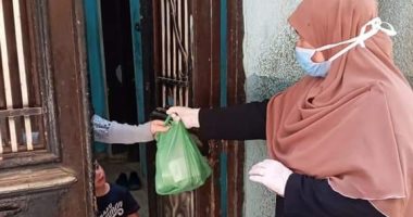 صور.. توصيل الأدوية لمنازل 931 مخالطا لمصابى كورونا ببنى سويف