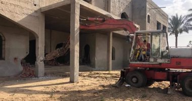 محافظ الجيزة: إزالة 16 عقارا مخالفا واتخاذ الإجراءات القانونية ضد المخالفين..صور