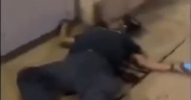 مقتل شرطى متقاعد على يد محتجين بولاية ميزورى فى بث مباشر على فيسبوك..فيديو
