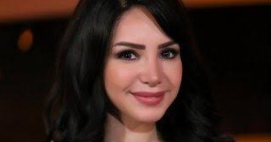 إنجي علاء تطلب الدعاء لأسرة أحمد فتحي لاعب الأهلي بعد إصابتهم بكورونا