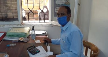 صور.. جولات على المنشآت الحكومية بإسنا لمتابعة ارتداء الموظفين للكمامات
