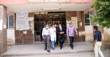 نائب محافظ قنا: انتظام العمل وتوافر أدوات الوقاية بمستشفيات مصابى كورونا